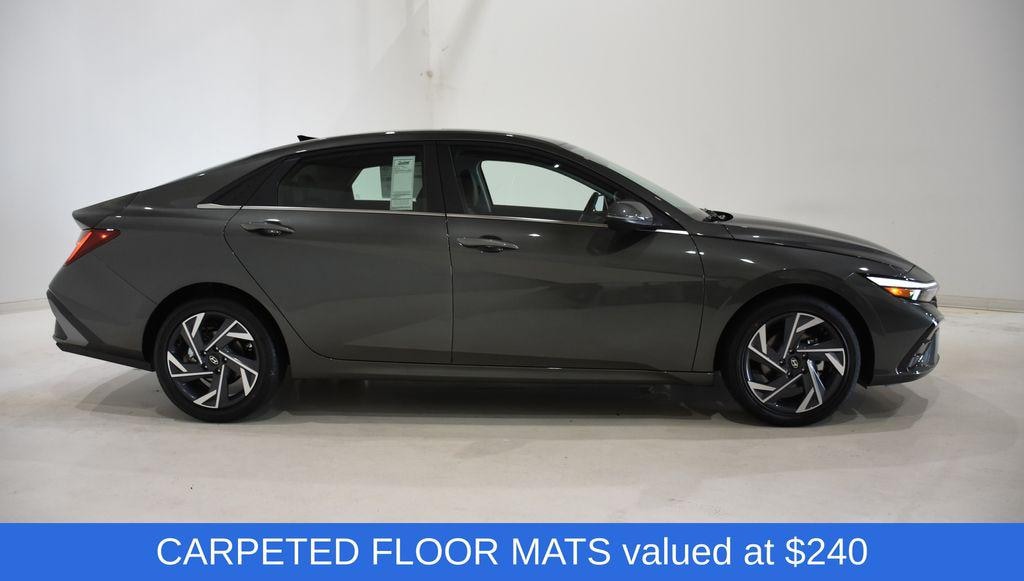 New 2025 Hyundai Elantra Limited Sedan