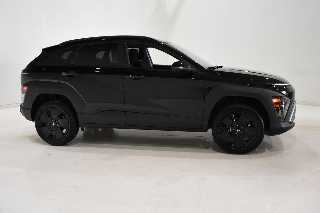 2026 Hyundai Kona SEL photo 2