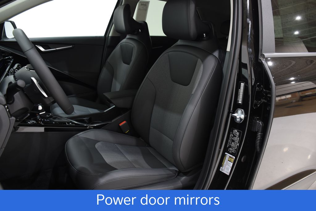 2025 Kia Niro EX - Photo 21