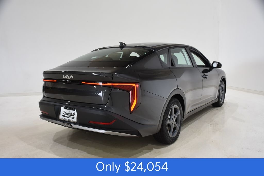 New 2026 Kia K4 LXS Sedan