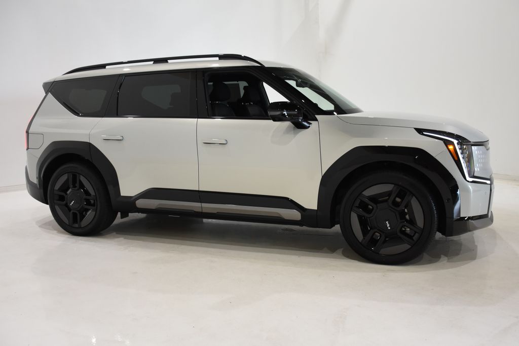 2026 Kia EV9 GT-Line photo 3