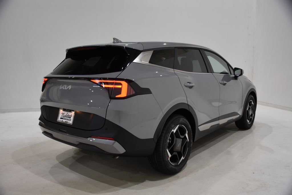 2026 Kia Sportage EX photo 4
