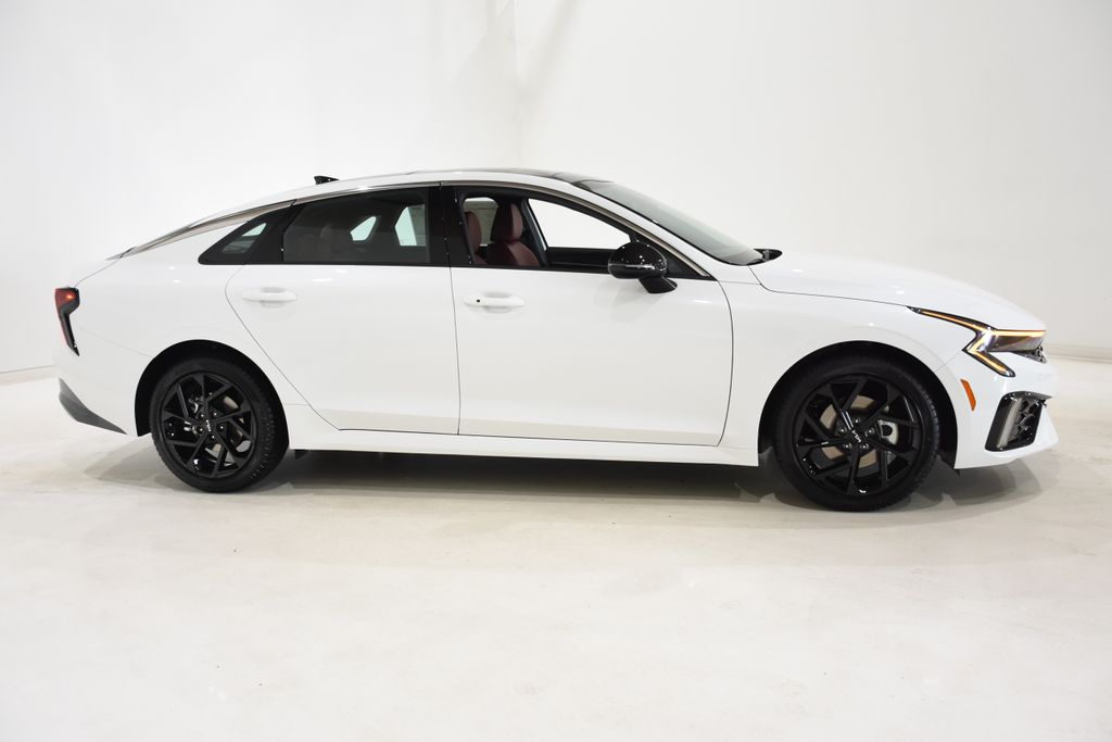 2026 Kia K5 GT-Line photo 3