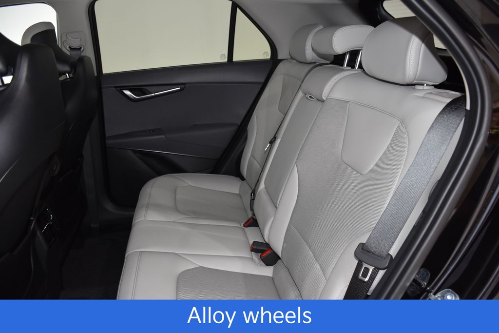 2025 Kia Niro EX - Photo 24