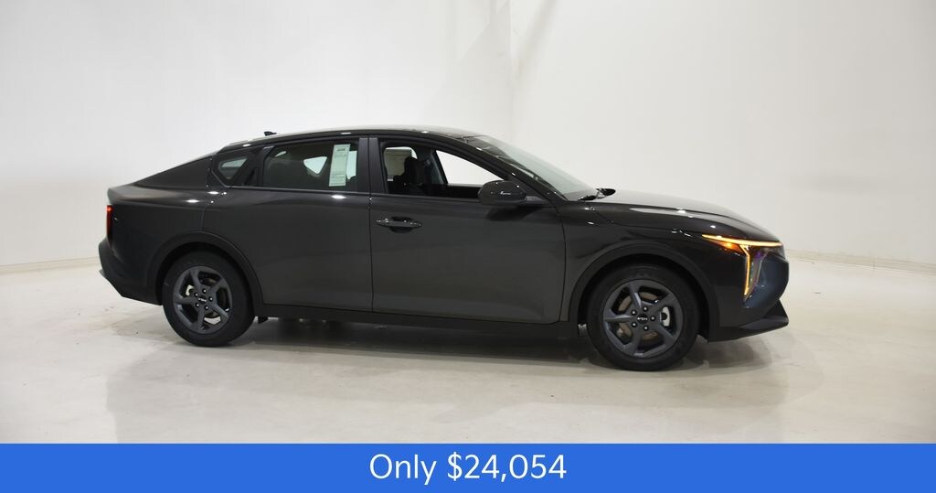 New 2026 Kia K4 LXS Sedan