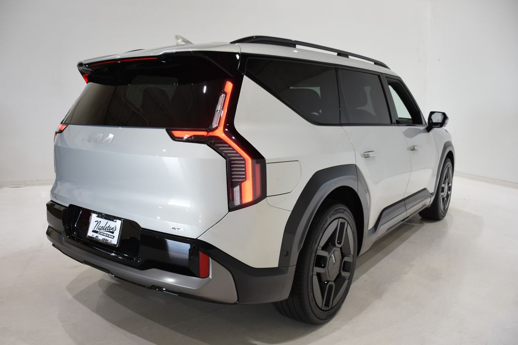 2026 Kia EV9 GT-Line photo 4