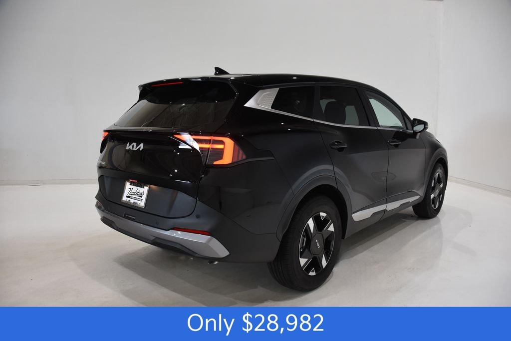 New 2026 Kia Sportage LX SUV