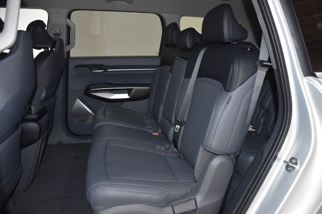 2026 Kia EV9 Light - Photo 28