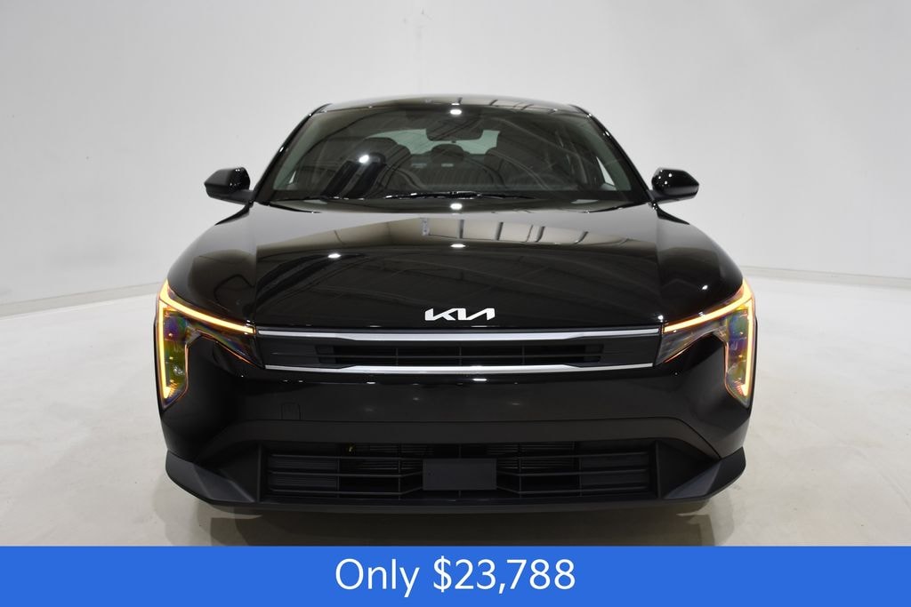 New 2026 Kia K4 LXS Sedan