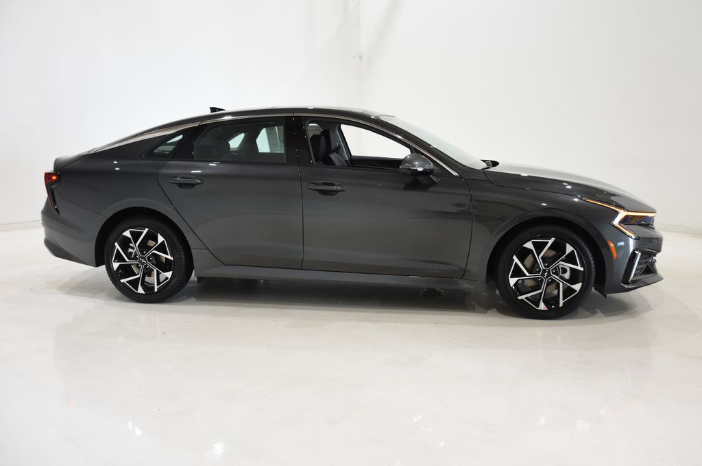 2026 Kia K5 EX photo 3