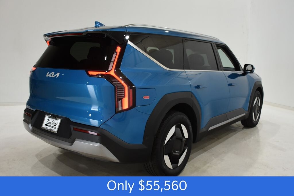 New 2026 Kia EV9 Wind SUV