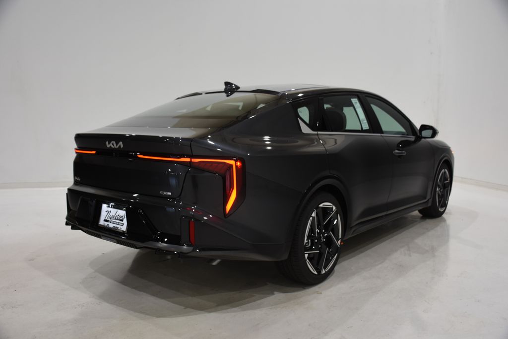 2025 Kia K4 GT-Line photo 4