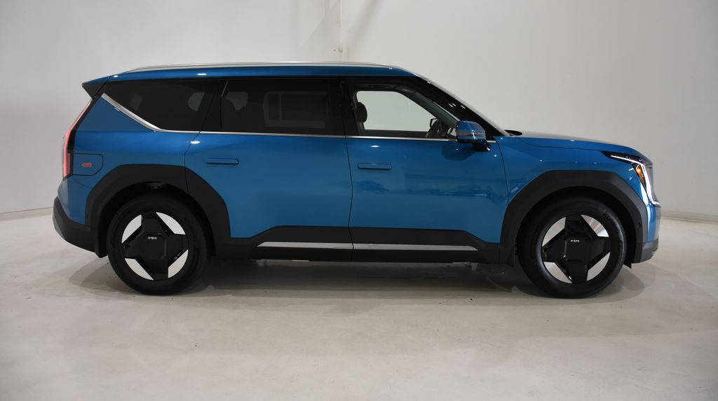 2026 Kia EV9 Wind photo 3