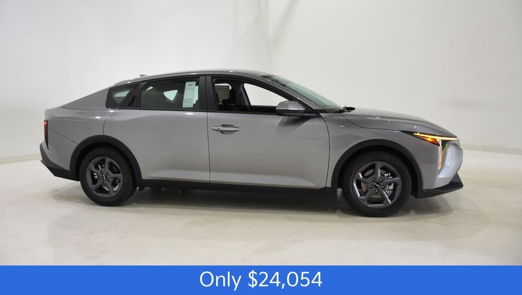 New 2026 Kia K4 LXS Sedan