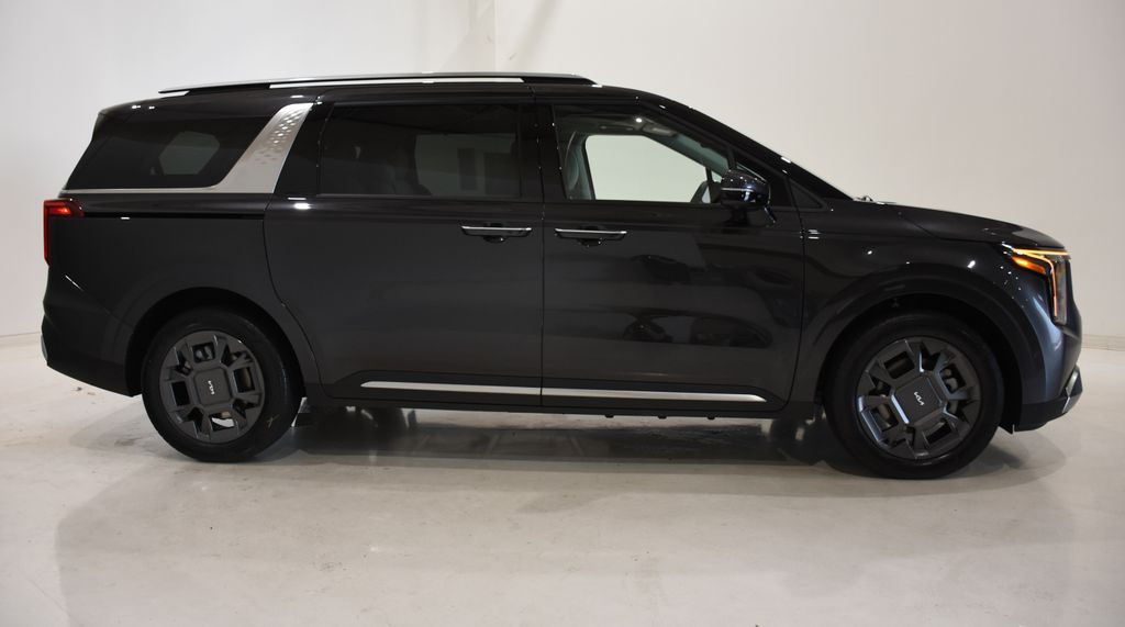 2026 Kia Carnival SX Prestige photo 3