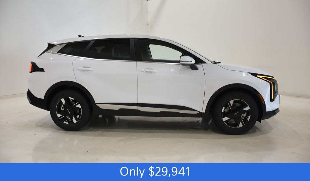 New 2026 Kia Sportage LX SUV