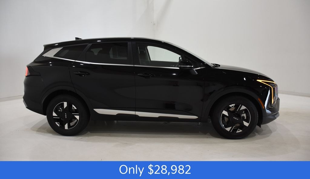 New 2026 Kia Sportage LX SUV