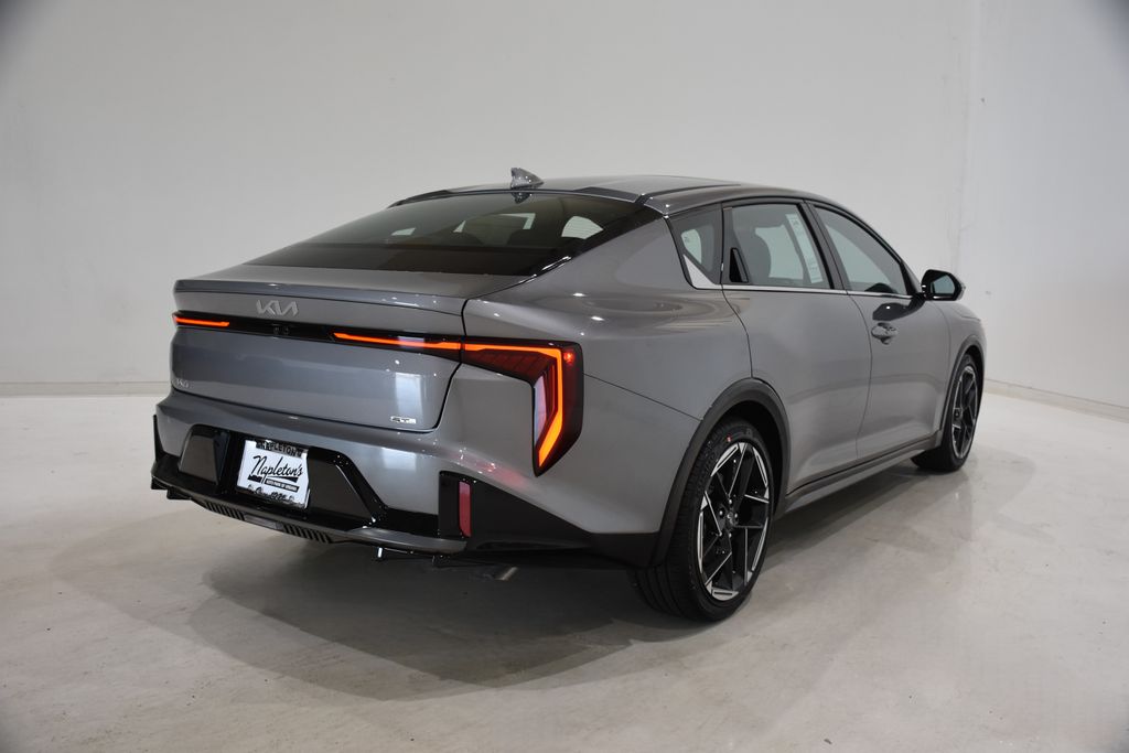 2025 Kia K4 GT-Line photo 4