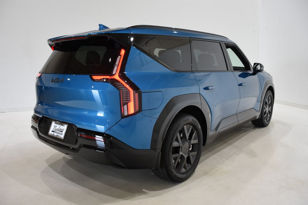 2026 Kia EV9 Land photo 2