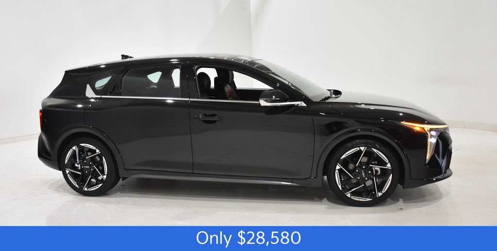 2026 Kia K4 GT-Line - Photo 3