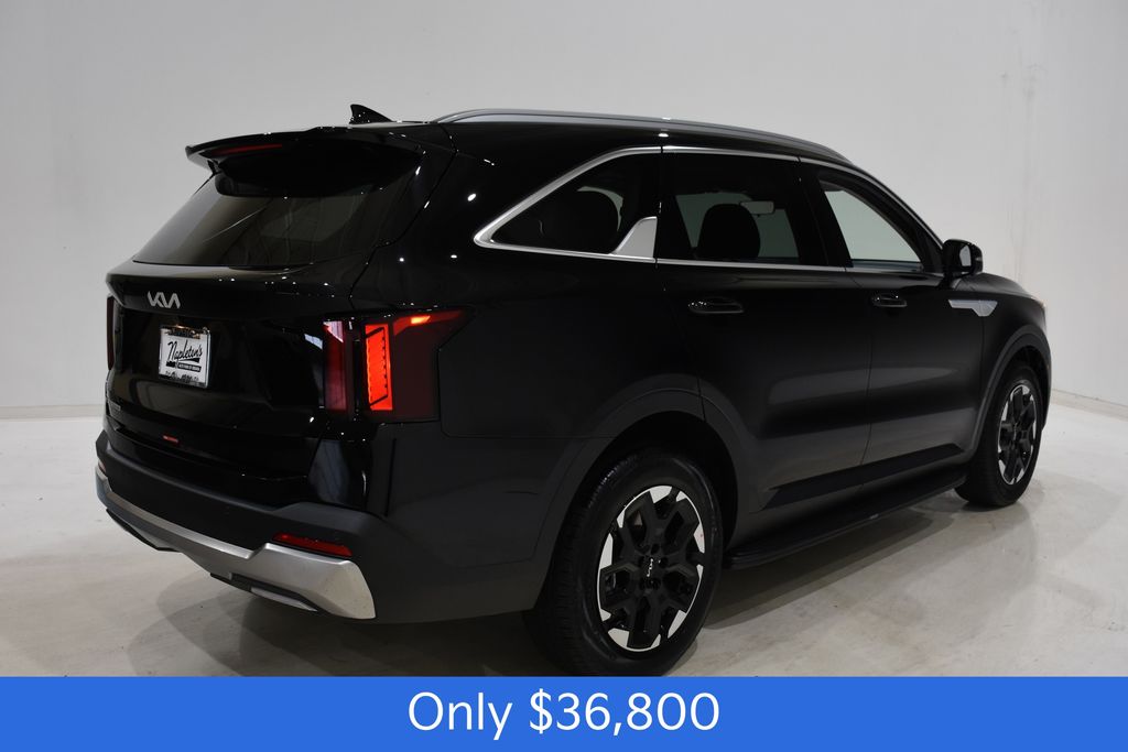 2026 Kia Sorento S photo 3
