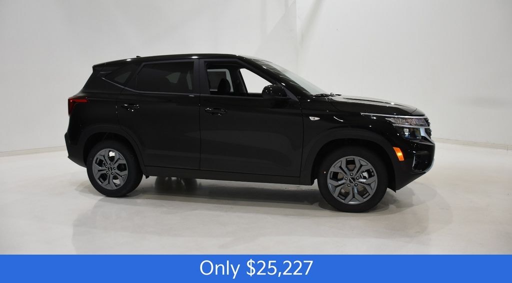 New 2026 Kia Seltos LX SUV