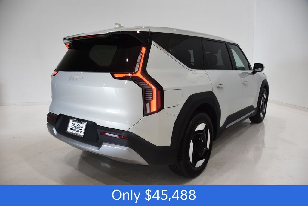 New 2026 Kia EV9 Light Short Range SUV
