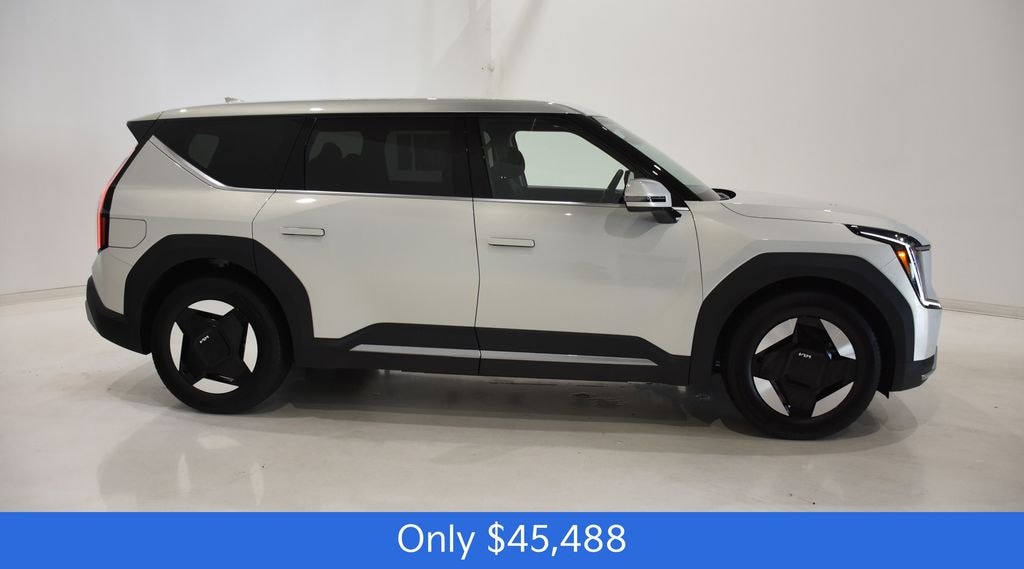 New 2026 Kia EV9 Light Short Range SUV