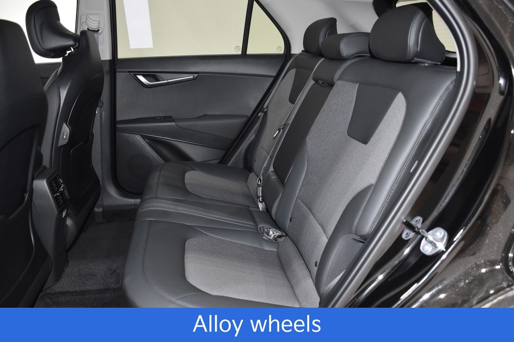 2025 Kia Niro EX - Photo 25