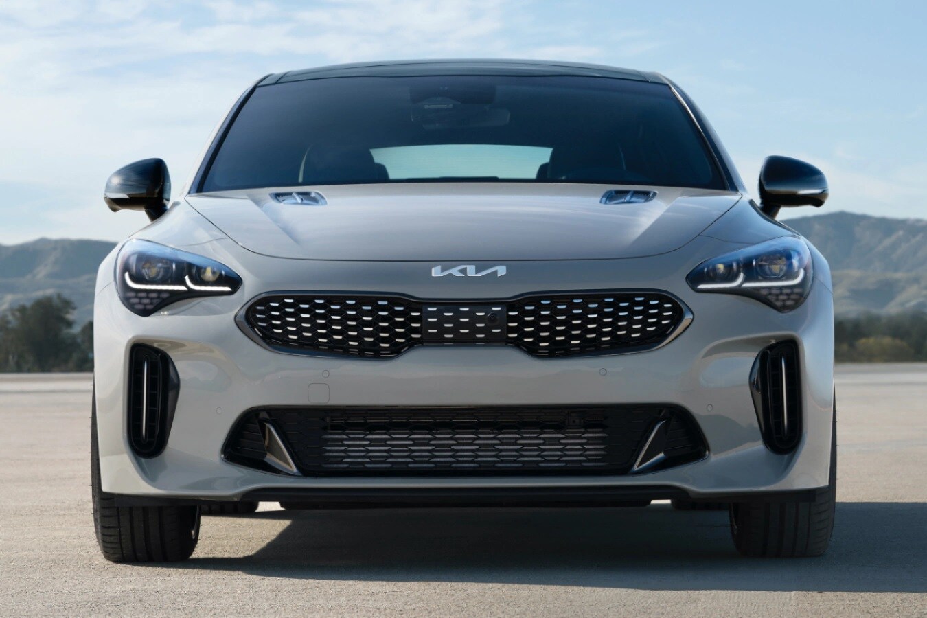 Kia Stinger Urbana deals Kia Stinger exterior Urbana