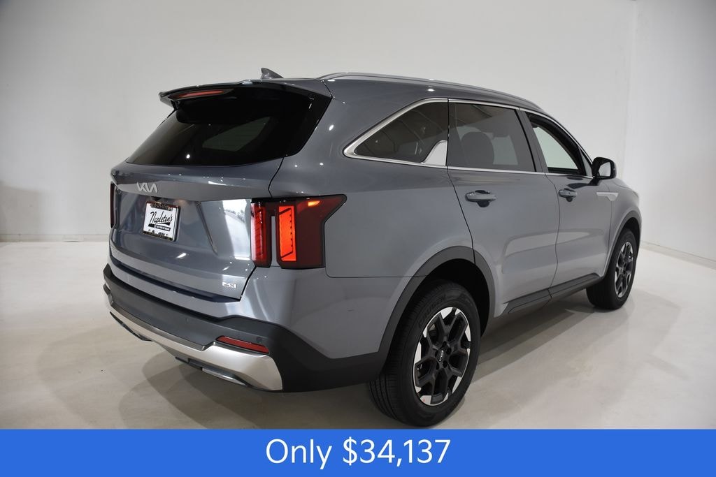 New 2025 Kia Sorento S SUV