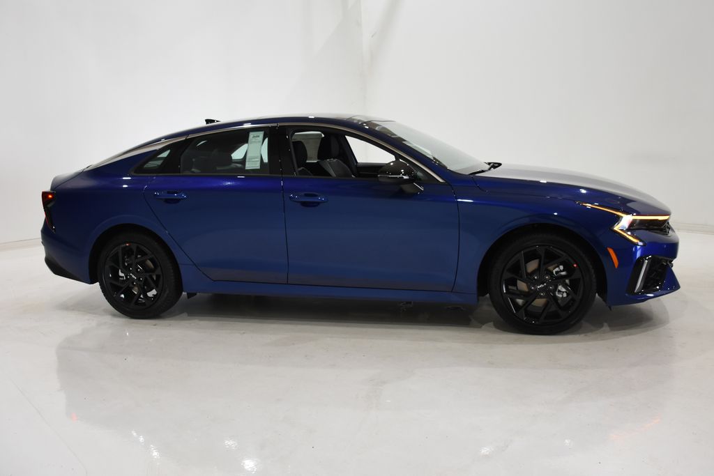 2026 Kia K5 GT-Line photo 3