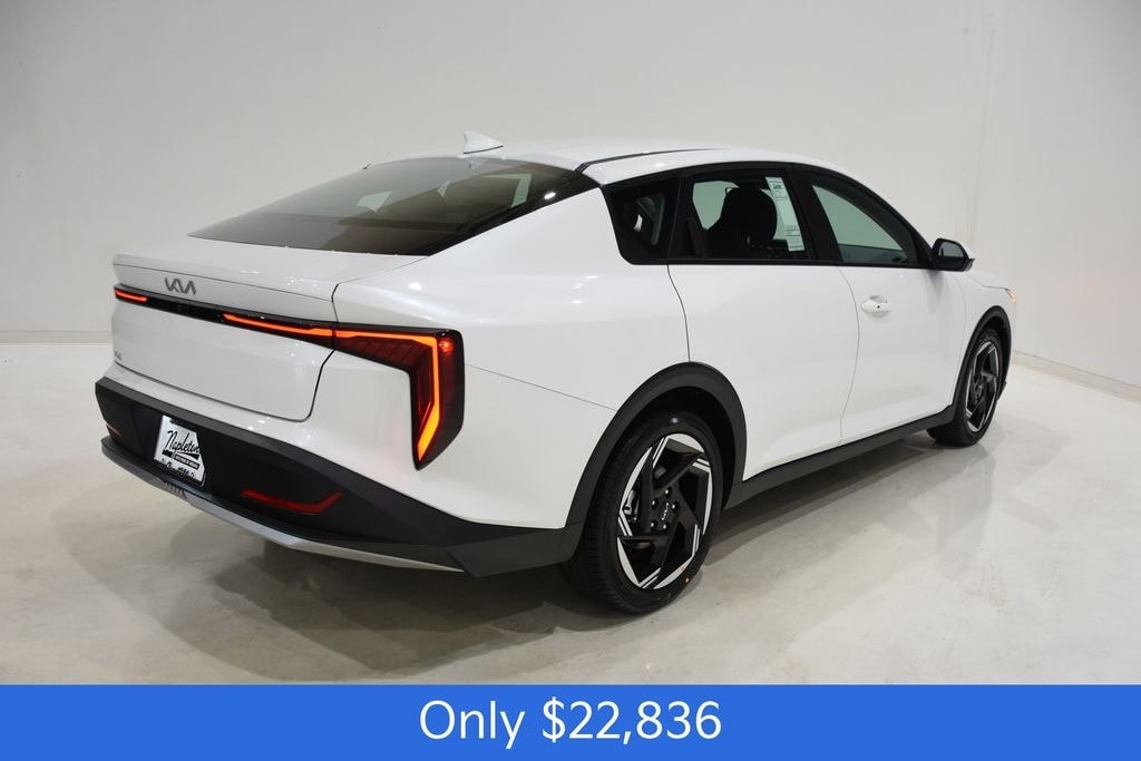 New 2025 Kia K4 EX Sedan