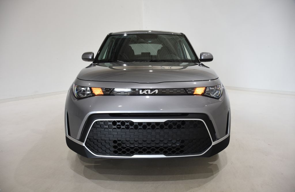 2025 Kia Soul S photo 2