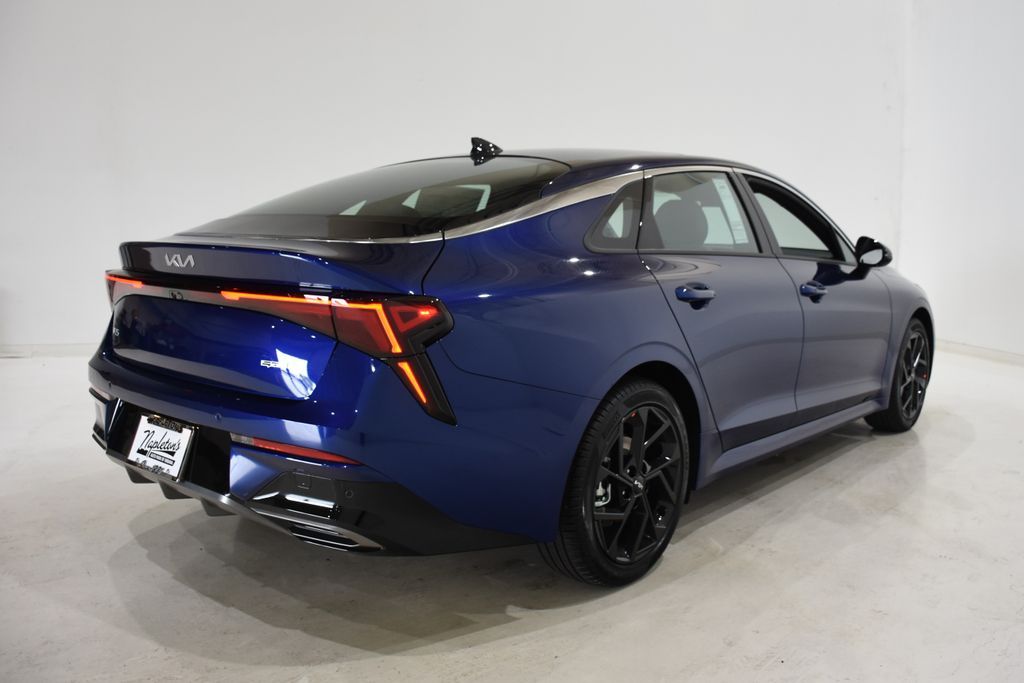 2026 Kia K5 GT-Line photo 4