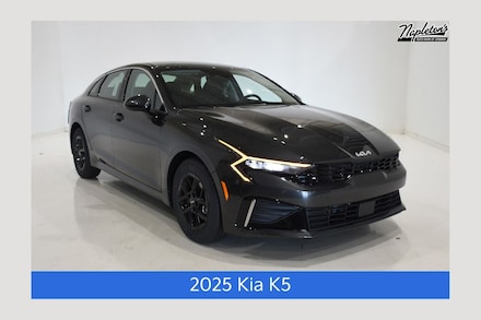 2025 Kia K5 LXS Sedan