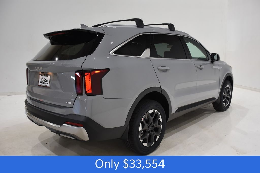 New 2025 Kia Sorento S SUV