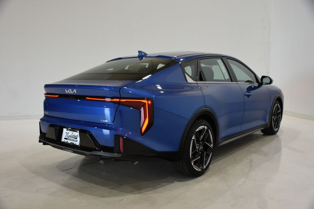 2025 Kia K4 GT-Line photo 4