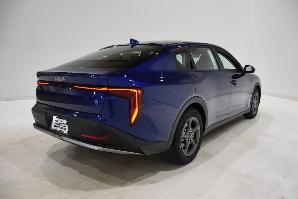 2025 Kia K4 LXS photo 4