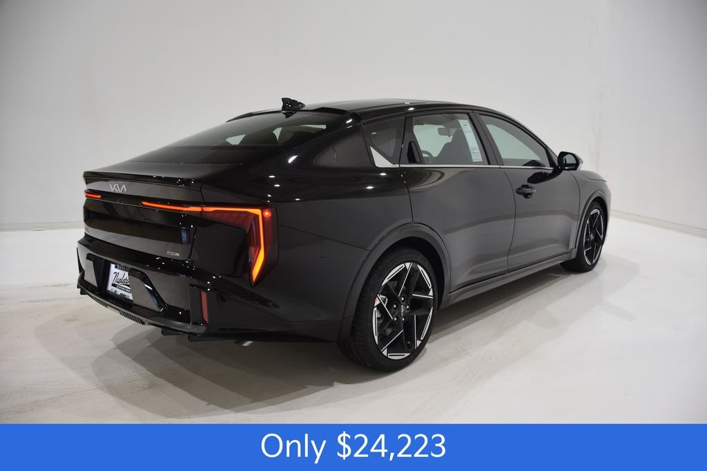 New 2025 Kia K4 GT-Line Sedan