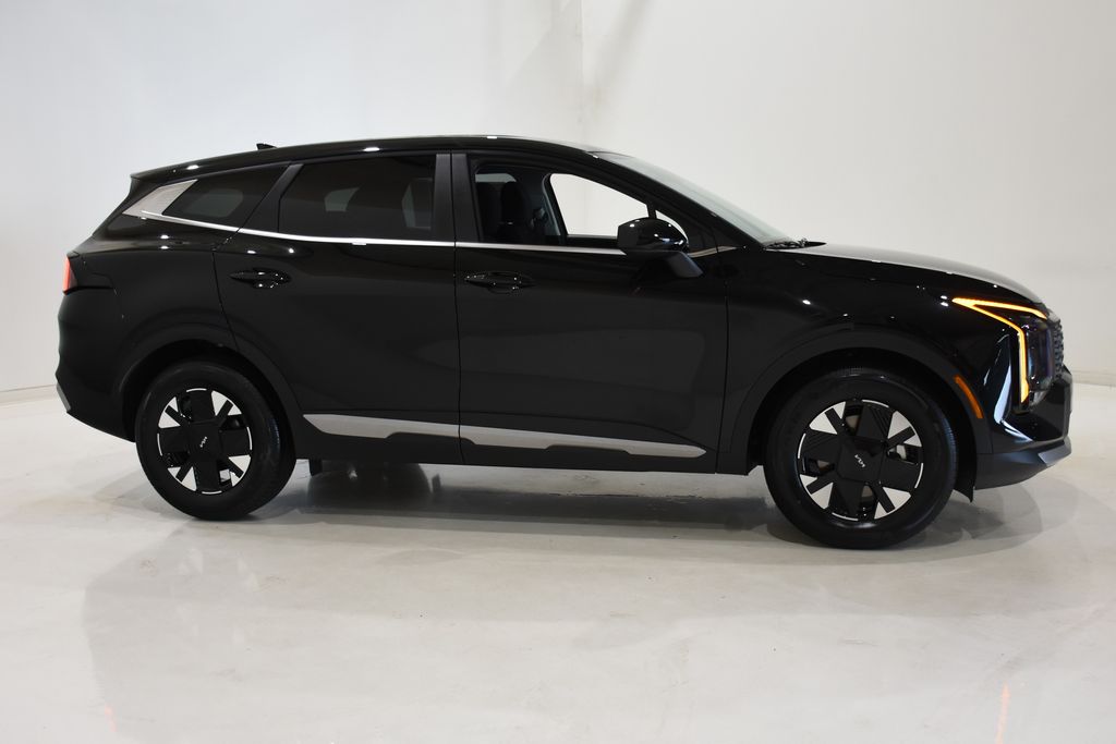 2026 Kia Sportage Hybrid LX photo 2