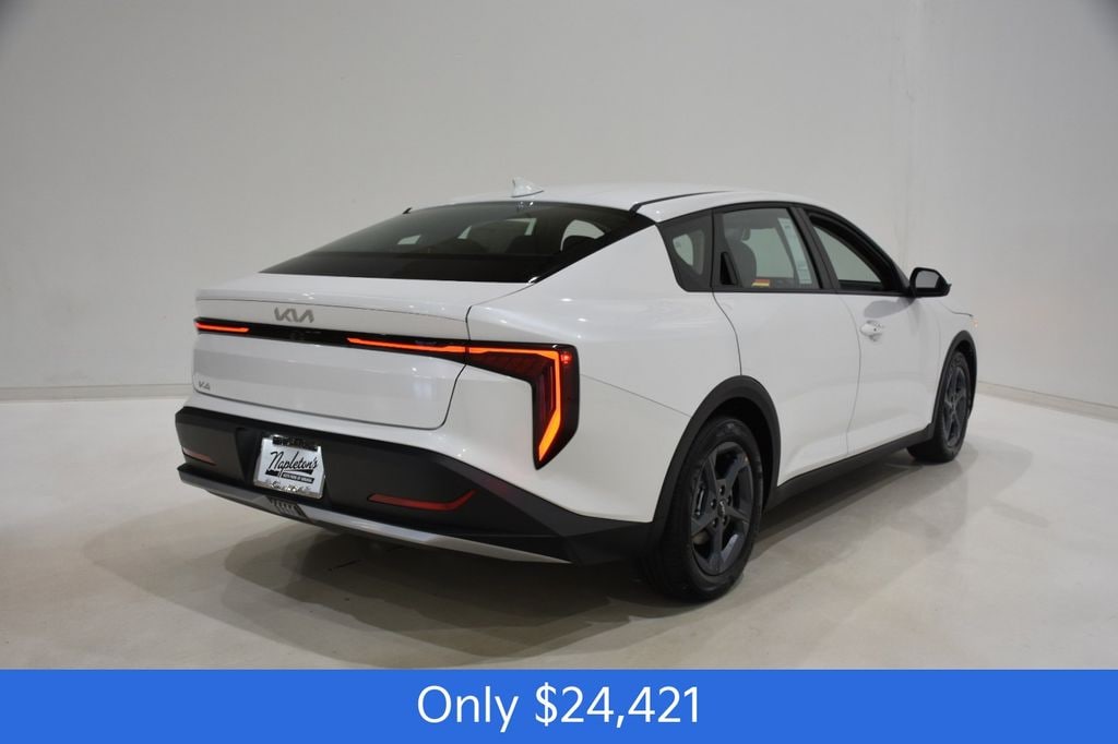 New 2026 Kia K4 LXS Sedan