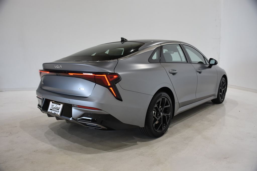 2026 Kia K5 GT-Line photo 4