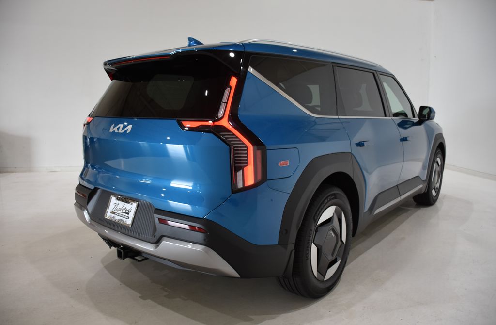 2026 Kia EV9 Wind photo 4