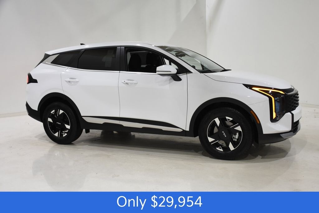 New 2026 Kia Sportage LX SUV