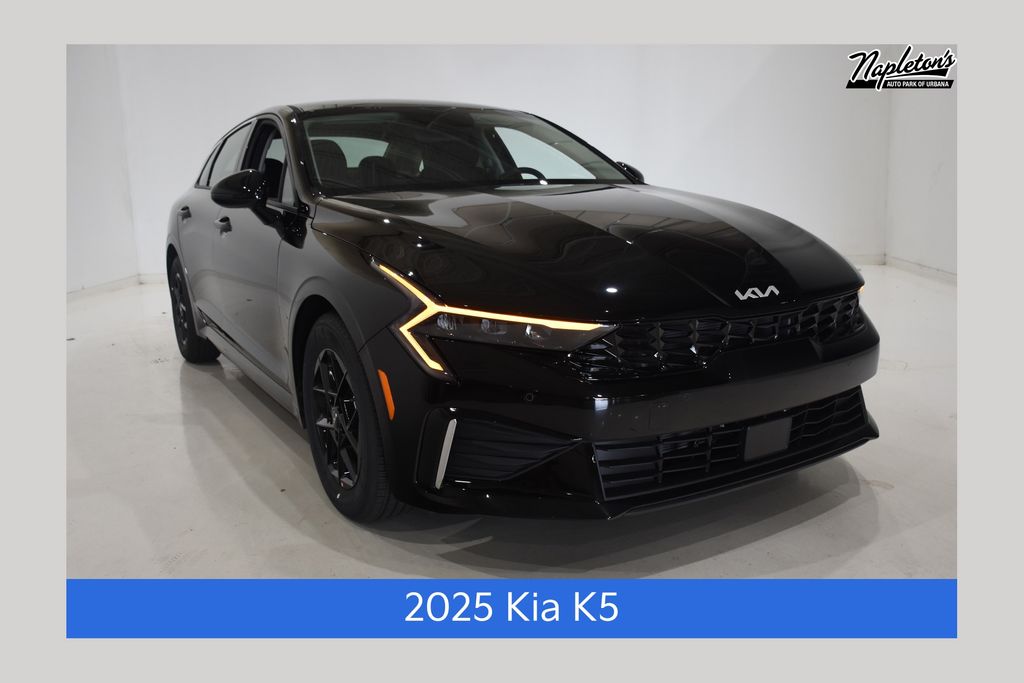 2025 Kia K5 LXS's photo