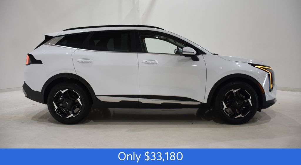 2026 Kia Sportage EX photo 3