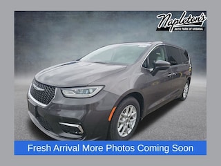 2023 Chrysler Pacifica Touring L Van Passenger Van