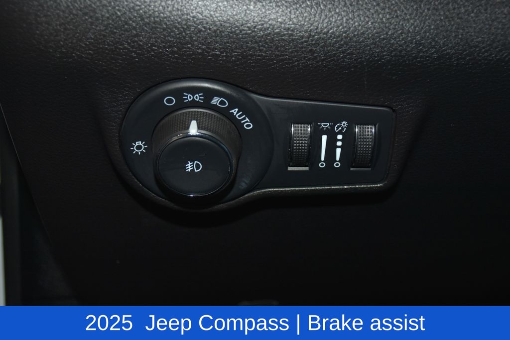 2025 Jeep Compass Trailhawk - Photo 9