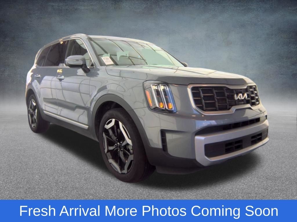 Used 2025 Kia Telluride S SUV